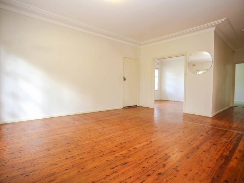 1/7 Broad Street, Croydon Park NSW 2133