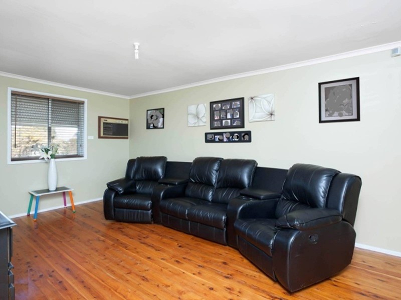 292 The Parkway, Bradbury NSW 2560
