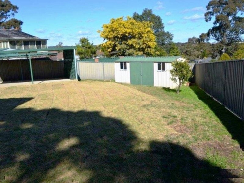 292 The Parkway, Bradbury NSW 2560