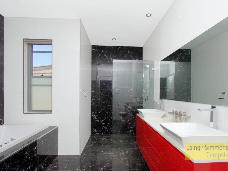 28 Surrey St, Marrickville NSW 2204