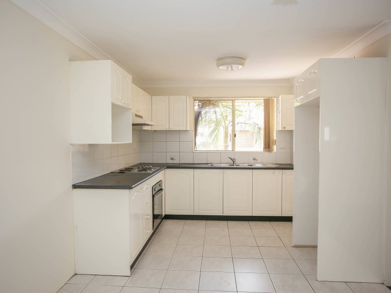 8/7 Third Avenue, Campsie NSW 2194