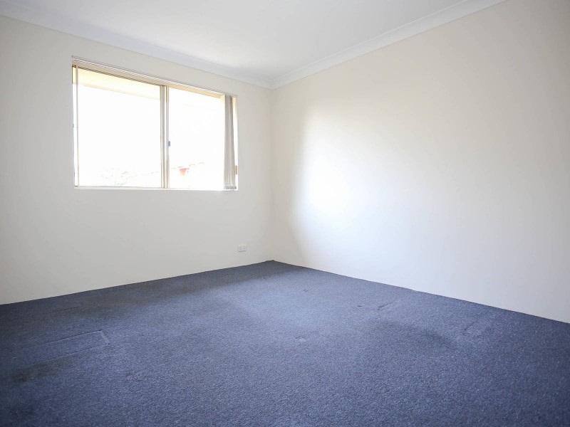 8/7 Third Avenue, Campsie NSW 2194