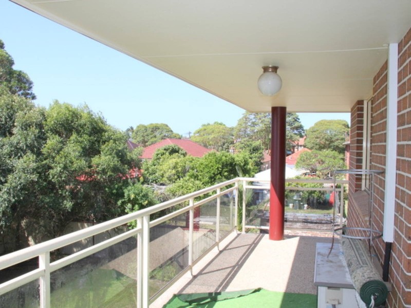 8/7 Third Avenue, Campsie NSW 2194