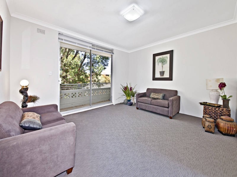 62 Fourth Ave, Campsie NSW 2194