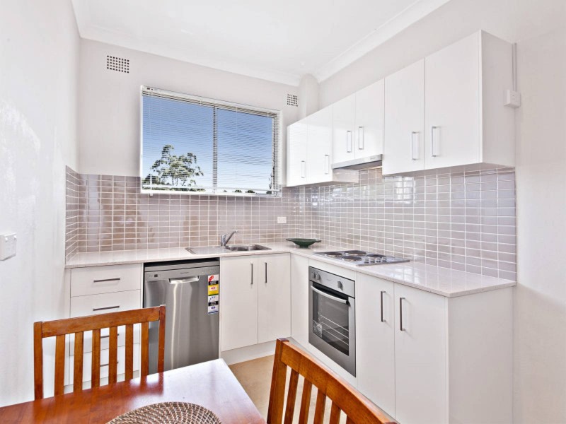 62 Fourth Ave, Campsie NSW 2194
