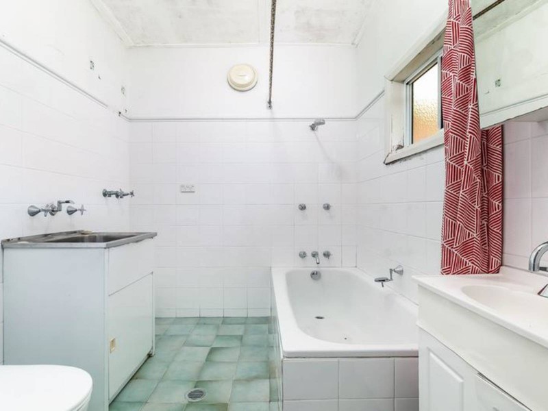 5 Cowper St, Campsie NSW 2194