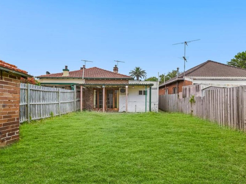 5 Cowper St, Campsie NSW 2194