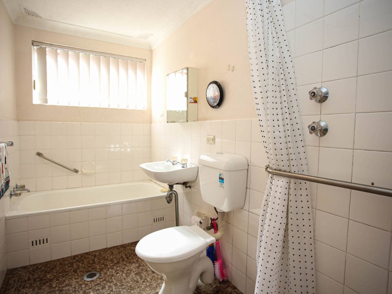 1/23 Second Ave, Campsie NSW 2194