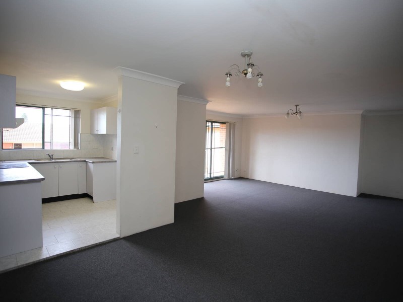 9/5 Eighth Ave, Campsie NSW 2194