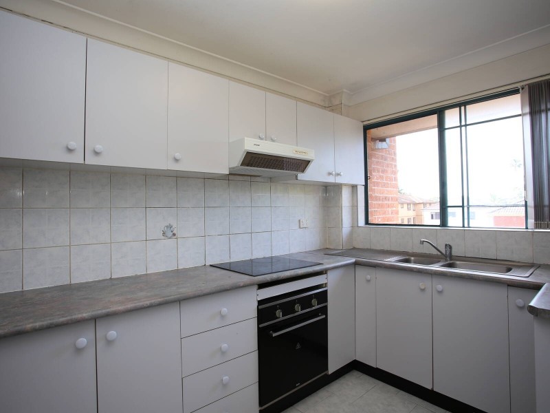 9/5 Eighth Ave, Campsie NSW 2194