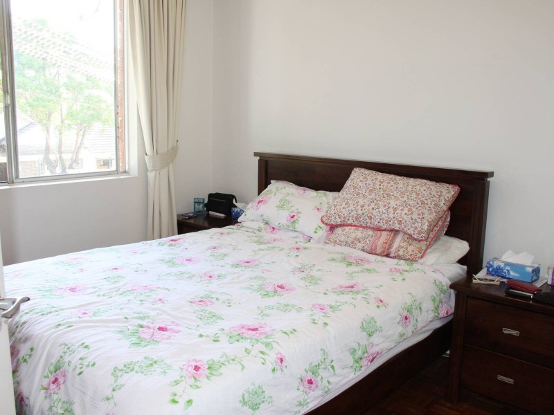 5/3 Sixth Ave, Campsie NSW 2194
