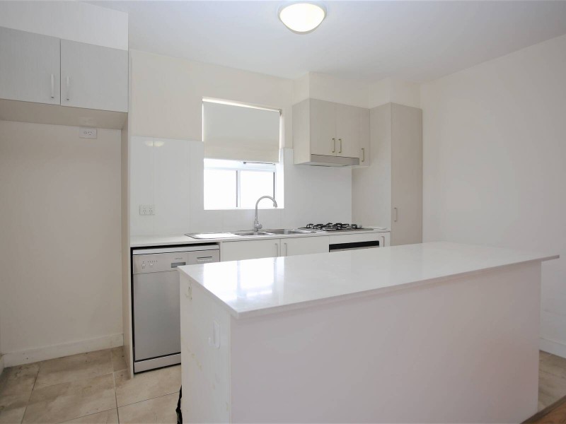 8/33 Second Avenue, Campsie NSW 2194