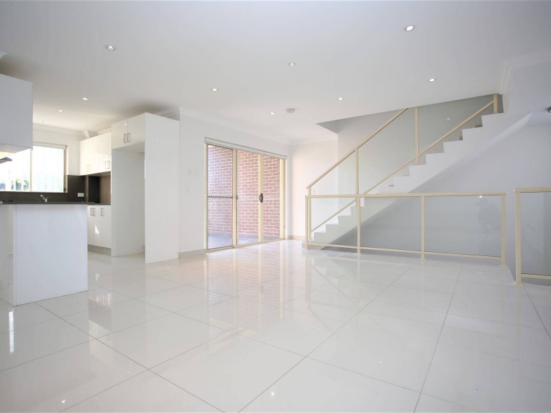 2/16 Nicholas Avenue, Campsie NSW 2194