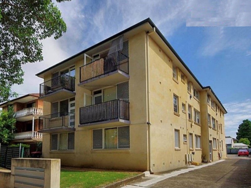 9/6 Fourth Ave, Campsie NSW 2194