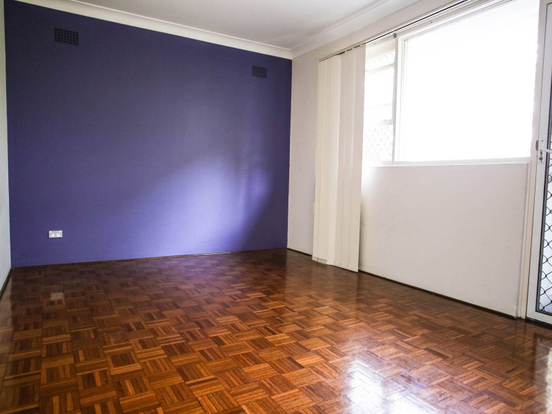 9/6 Fourth Ave, Campsie NSW 2194