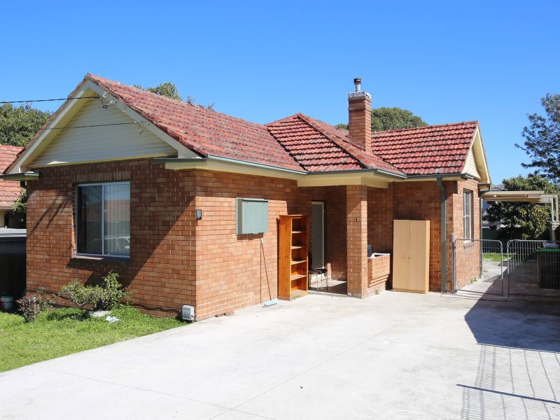 35 Vicliffe Avenue, Campsie NSW 2194