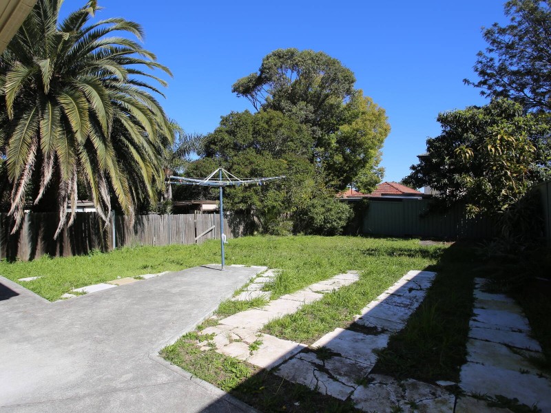 35 Vicliffe Avenue, Campsie NSW 2194