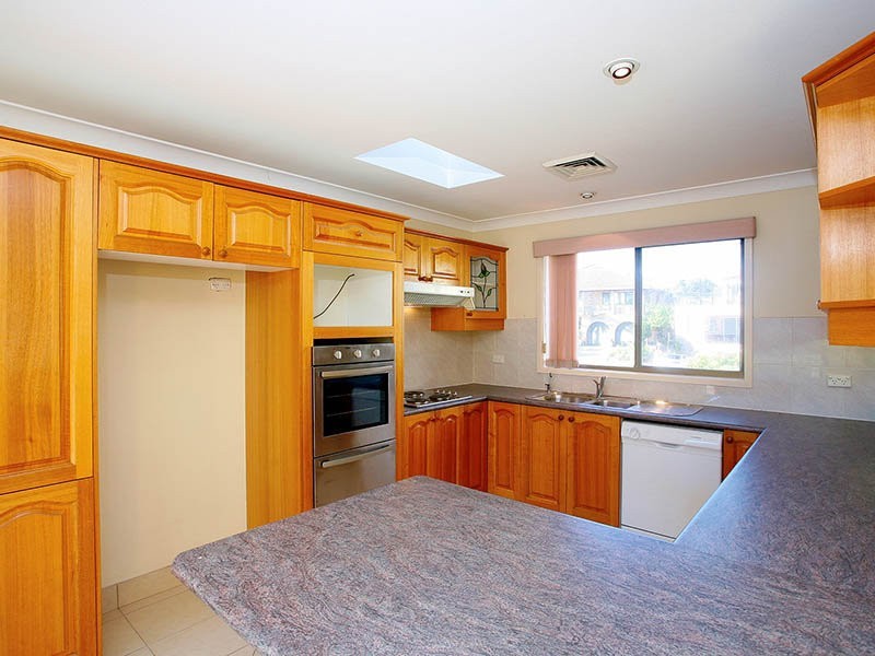 1 Jade Court, Georges Hall NSW 2198