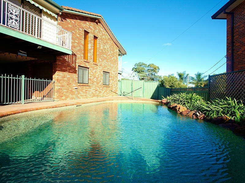 1 Jade Court, Georges Hall NSW 2198