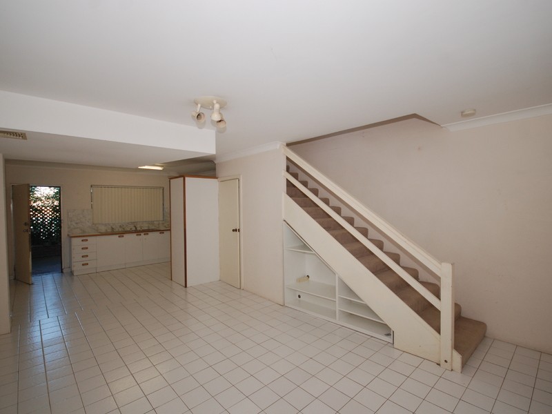 12L/12 Milner Rd, Artarmon NSW 2064