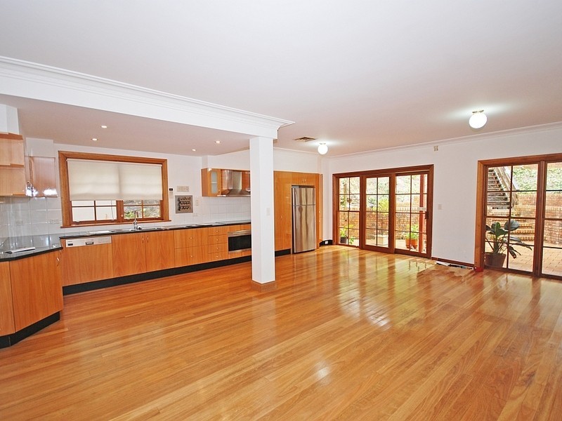 15 Kingslangley Road, Greenwich NSW 2065