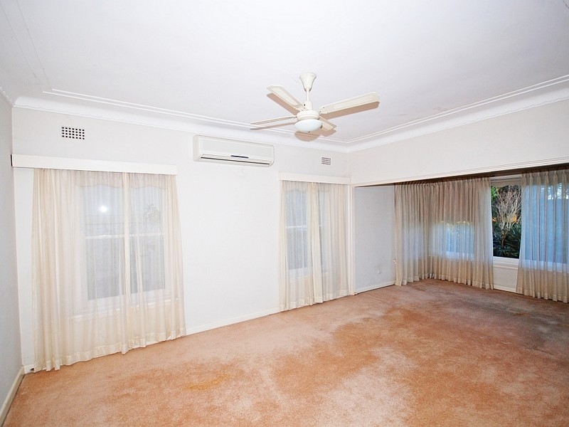 6 Covelee Circuit, Middle Cove NSW 2068