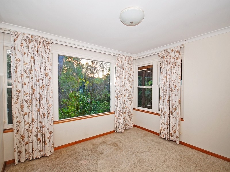 6 Covelee Circuit, Middle Cove NSW 2068