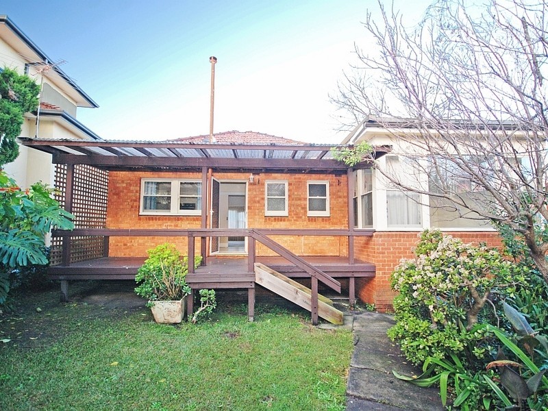 6 Covelee Circuit, Middle Cove NSW 2068