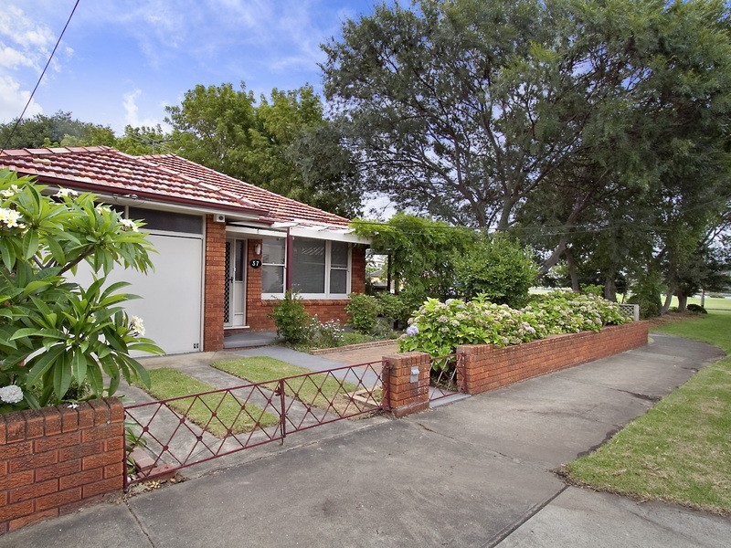 37 Gears Avenue, Drummoyne NSW 2047