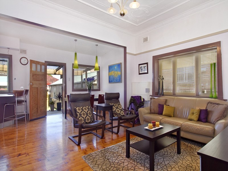 14 Clare Crescent, Russell Lea NSW 2046