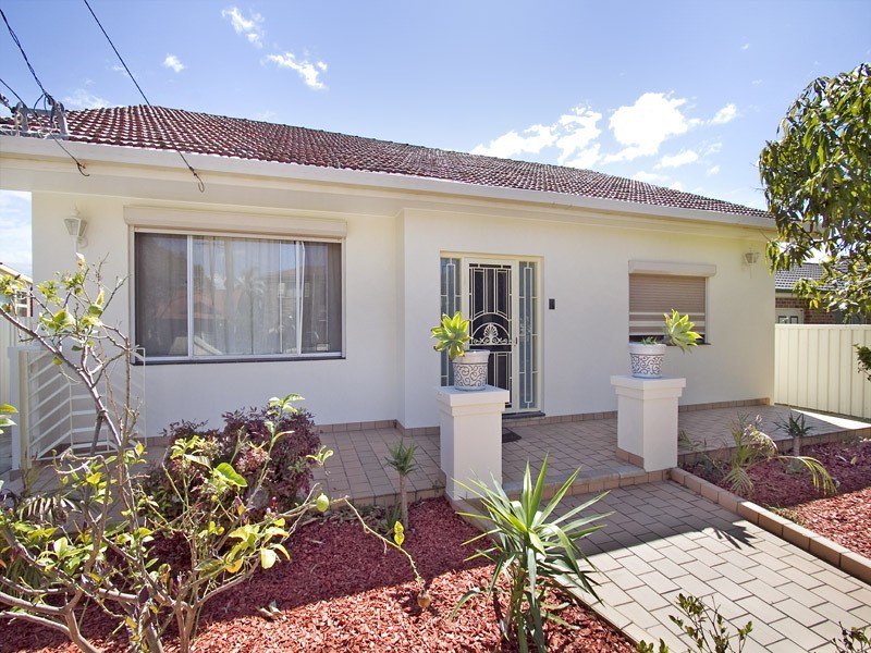 58 First Avenue, Rodd Point NSW 2046