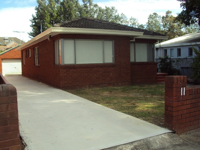 11 Bevin Avenue, Canada Bay NSW 2046