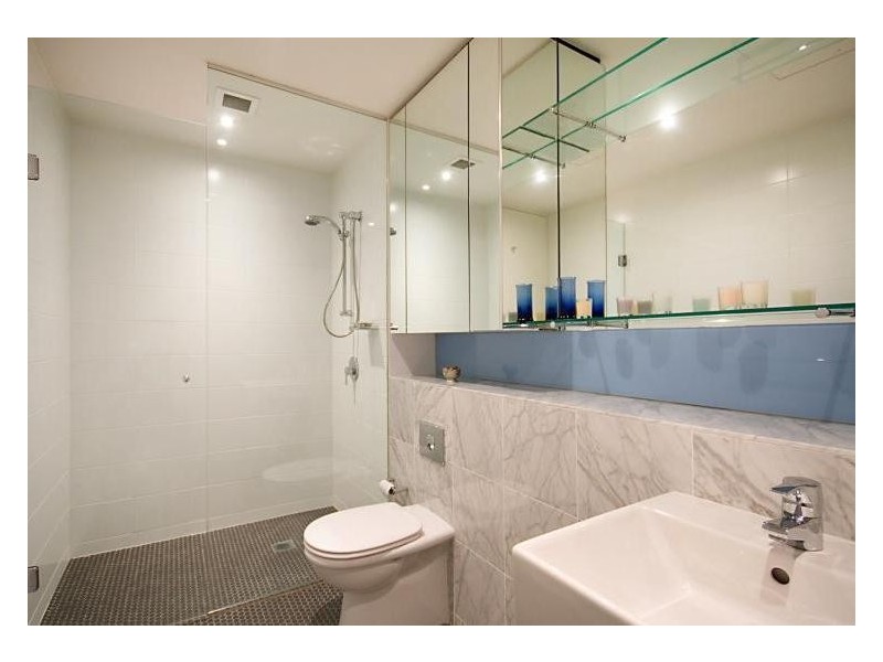 1507/2 Sterling Circuit, Camperdown NSW 2050