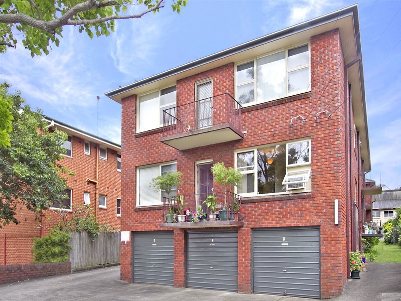 2/9 Queensborough Road, Croydon Park NSW 2133