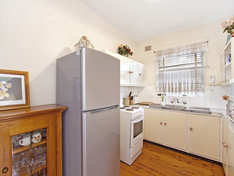 2/9 Queensborough Road, Croydon Park NSW 2133