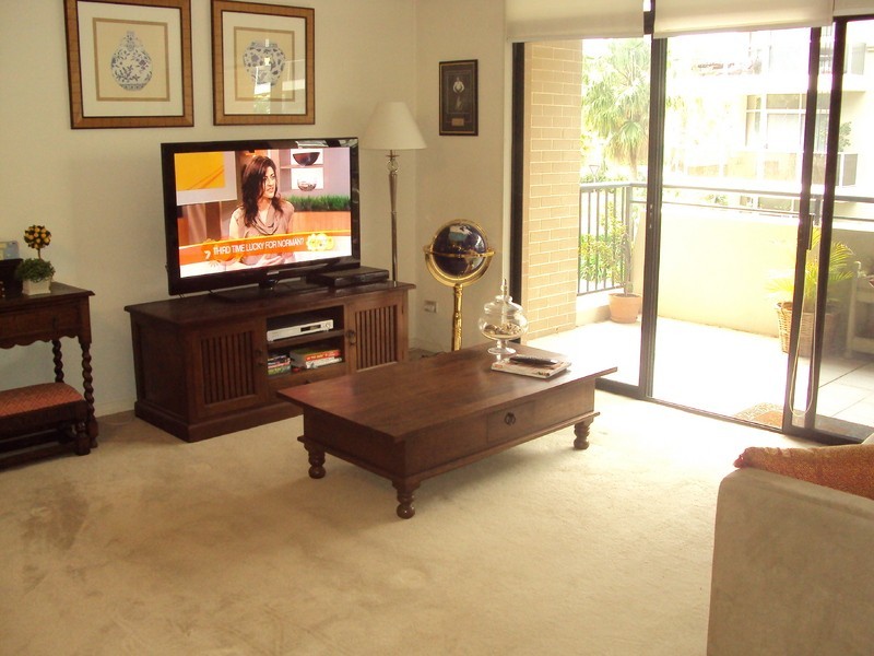 2 180/4 Dolphin Close, Chiswick NSW 2046