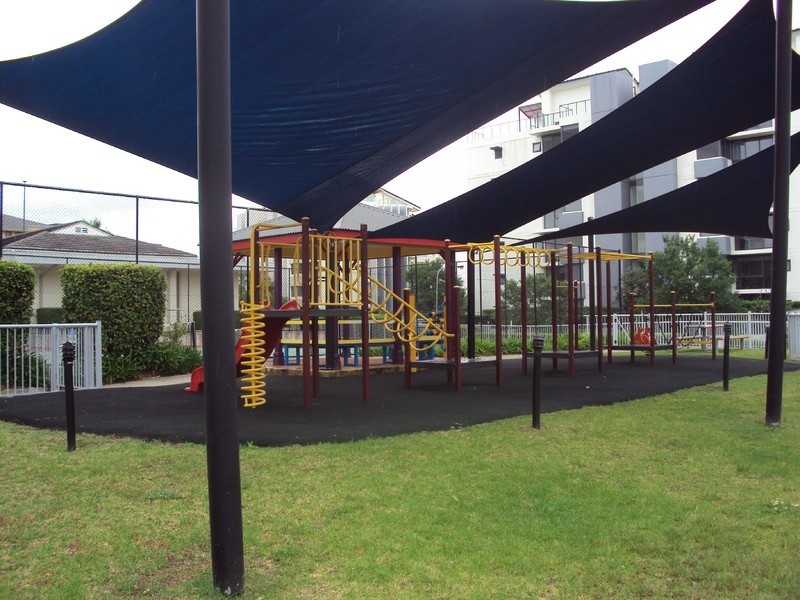 2 180/4 Dolphin Close, Chiswick NSW 2046