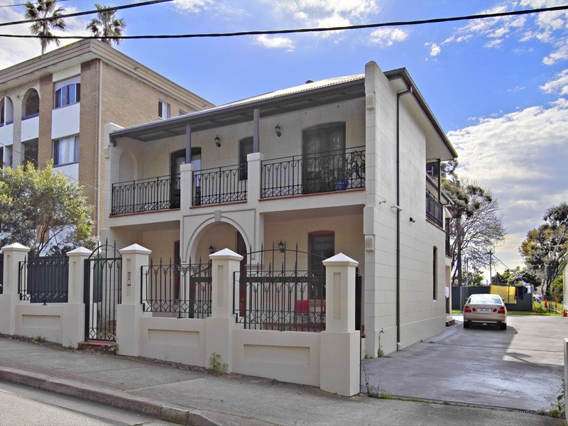 1&2/6 Grosvenor Crescent, Summer Hill NSW 2130