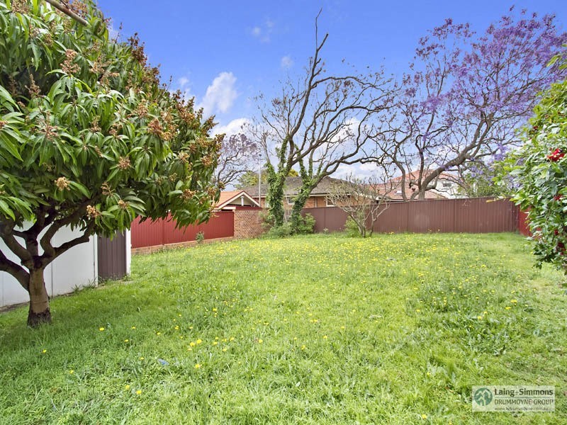 4 Brays Road, Concord NSW 2137