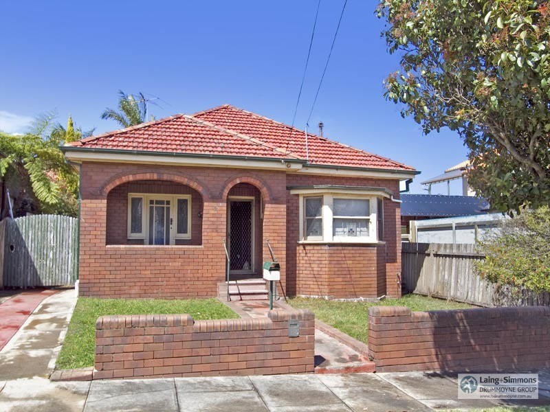 2 Duke Avenue, Rodd Point NSW 2046