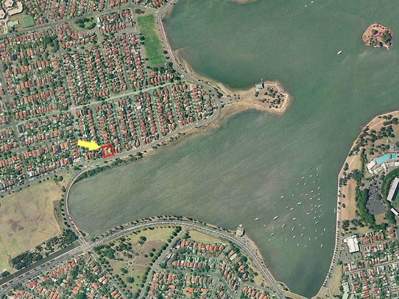 2 Duke Avenue, Rodd Point NSW 2046