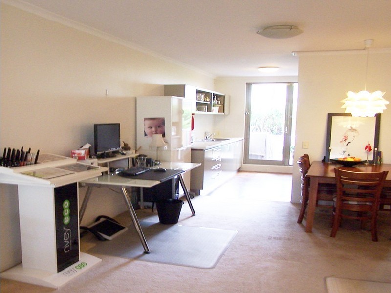 8/11 Blaxland Avenue, Newington NSW 2127