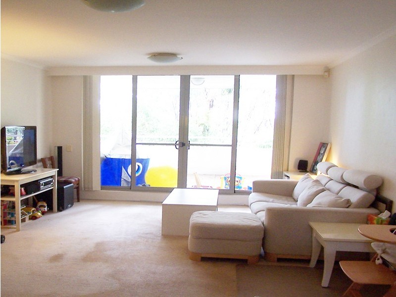 8/11 Blaxland Avenue, Newington NSW 2127