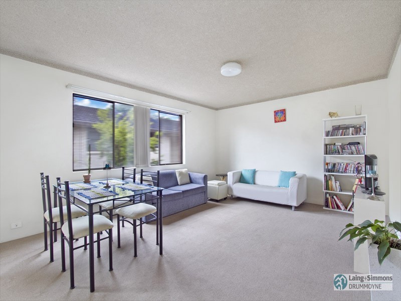 9/5 Bank Street, Meadowbank NSW 2114