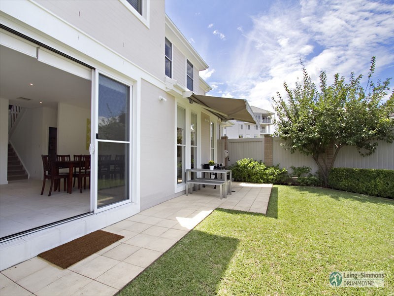 25 Fairwater Drive, Breakfast Point NSW 2137