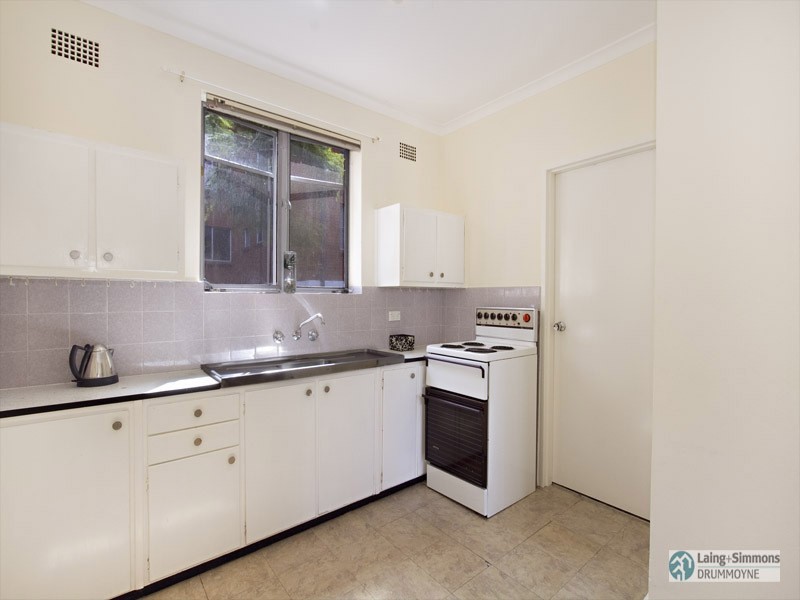 2/2 Harvard Street, Gladesville NSW 2111