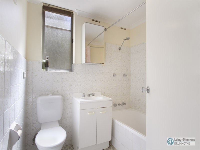 2/2 Harvard Street, Gladesville NSW 2111