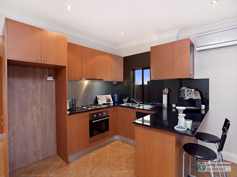 37 Arthur Street, Rodd Point NSW 2046