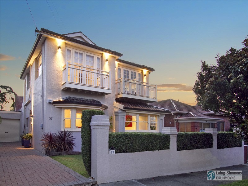 37 Duke Avenue, Rodd Point NSW 2046