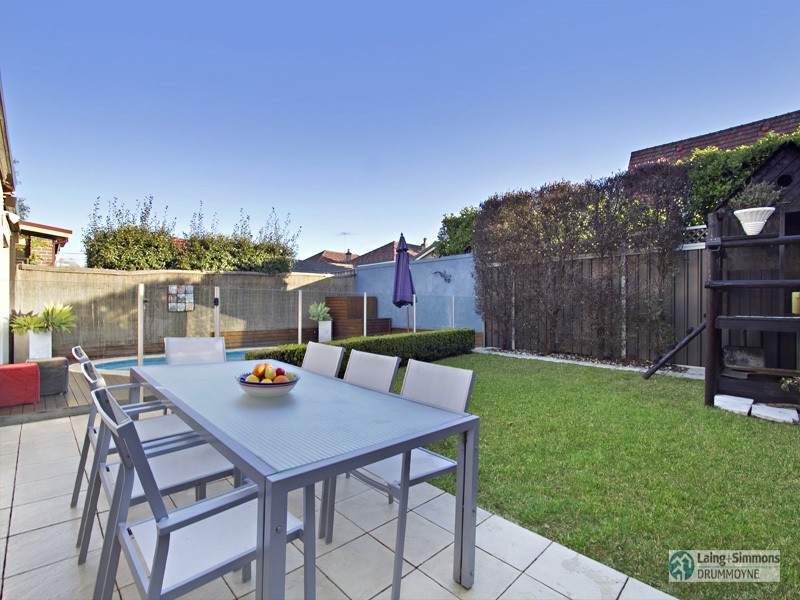 37 Duke Avenue, Rodd Point NSW 2046